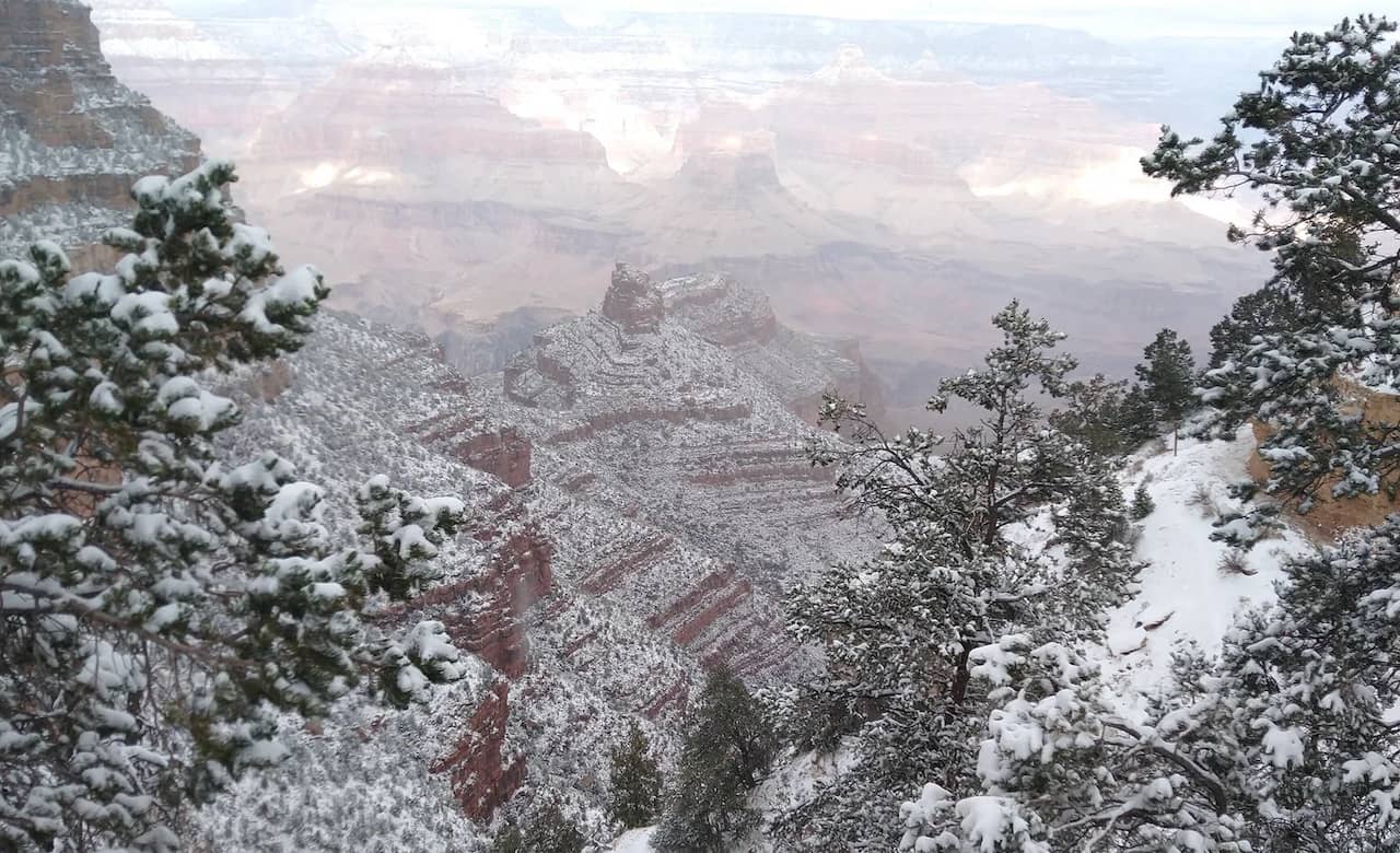 10-Best-RV-Campgrounds-in-Arizona-3.jpg Grand Canyon National Park covered in snow