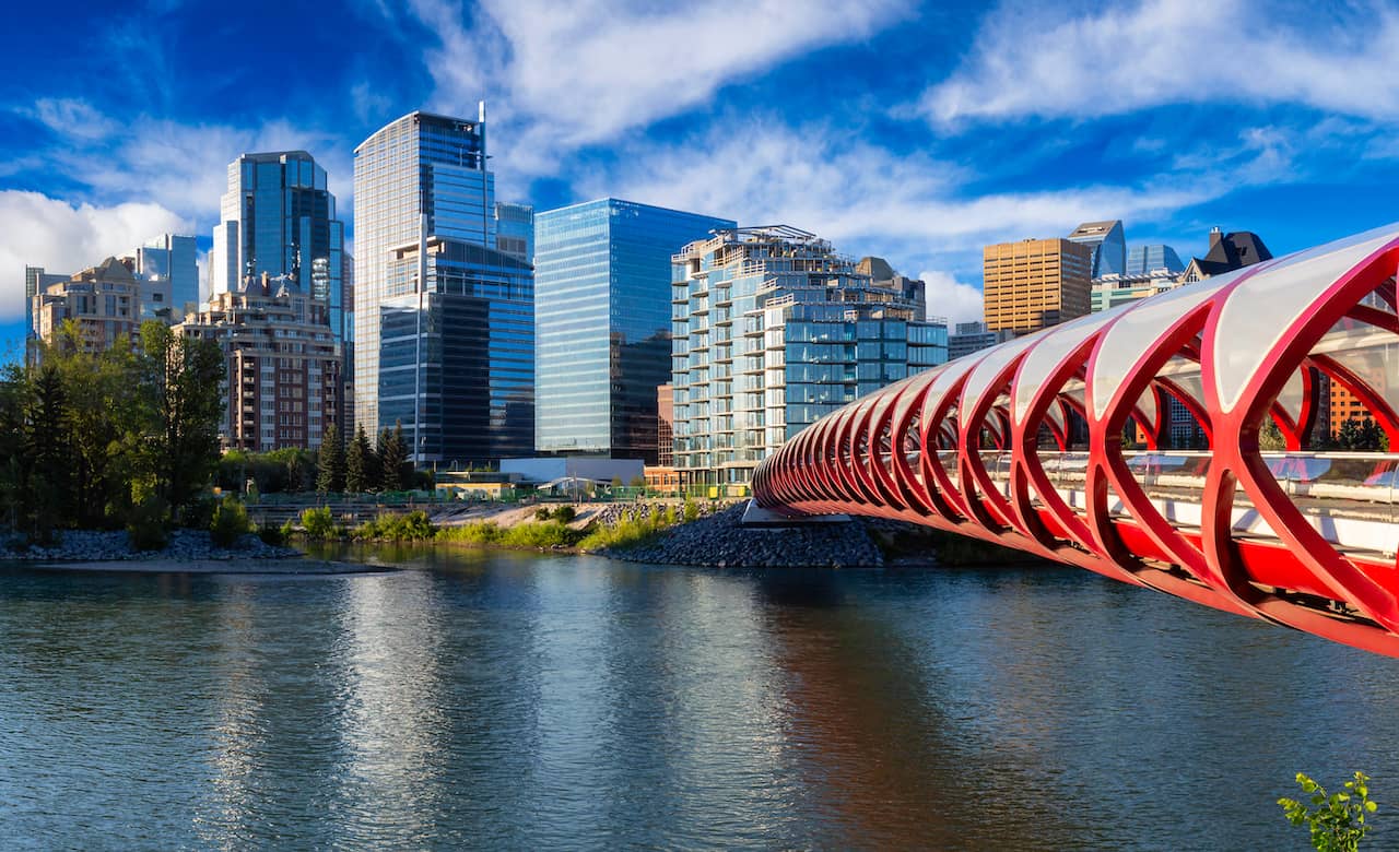 Fun-Filled Roadside Attractions for Your Alberta Road Trip