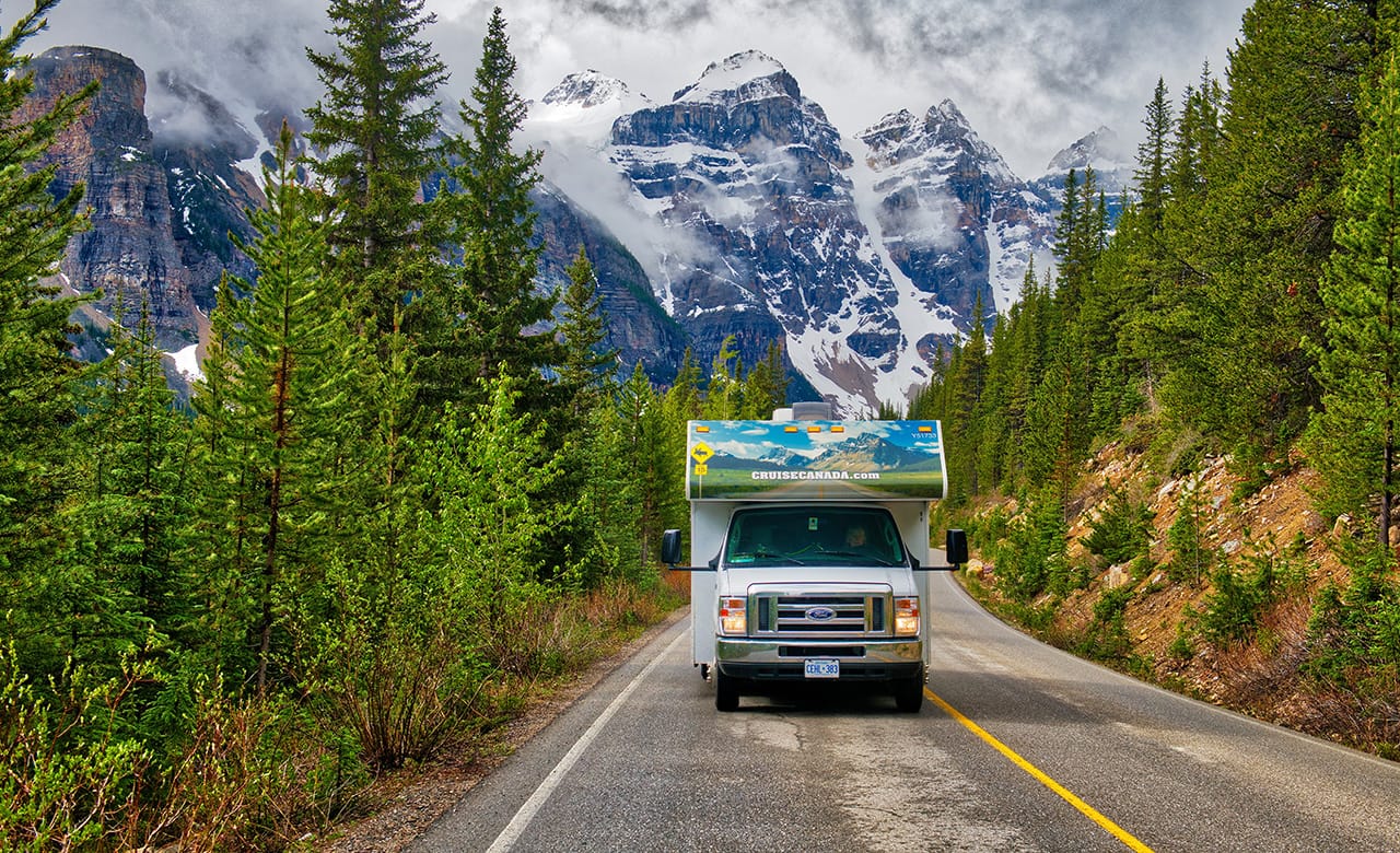 5 Dream Road Trips in Canada to Finally Take This Year
