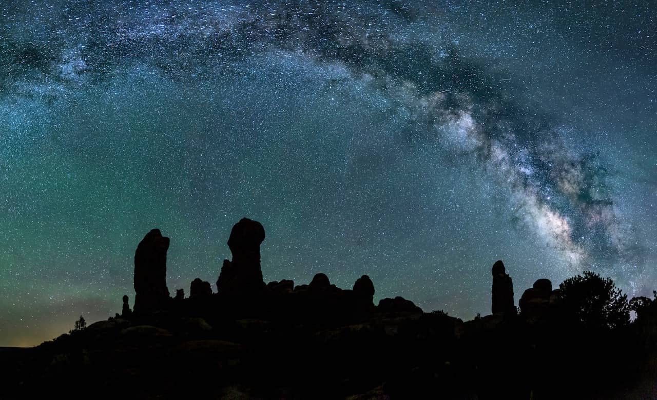 Best 10 Stargazing Locations in Utah to Camp Near